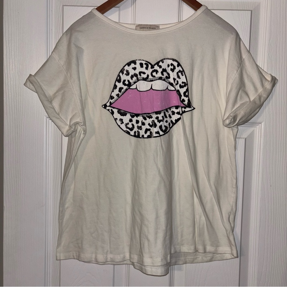 White T-Shirt with Leopard Lips Graphic